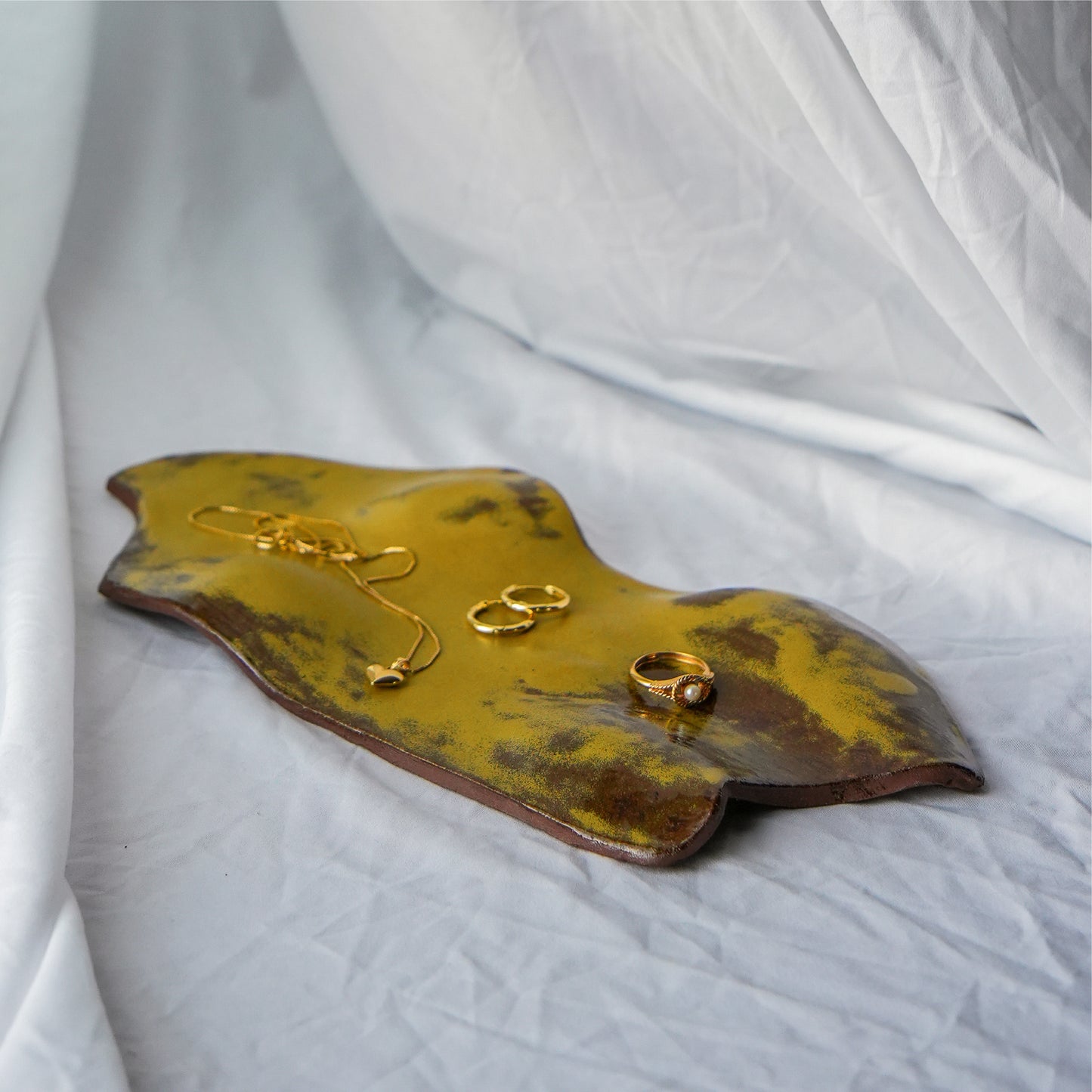 Olive & Brown Display Tray, 11.5"
